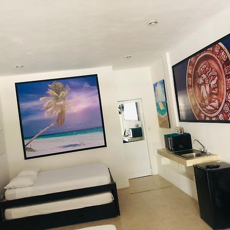 Easy Hotel Playa del Carmen Exterior foto